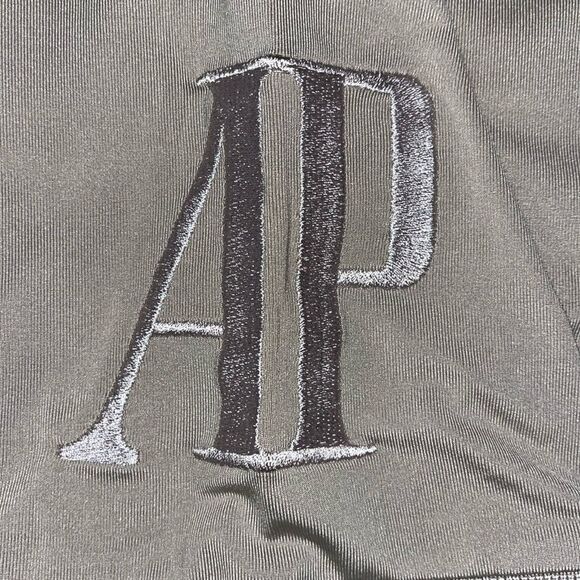 Audemars Piguet AP Short Sleeve Golf Tour Polo Shirt M  Beige Taupe Poly Blend - Picture 2 of 9